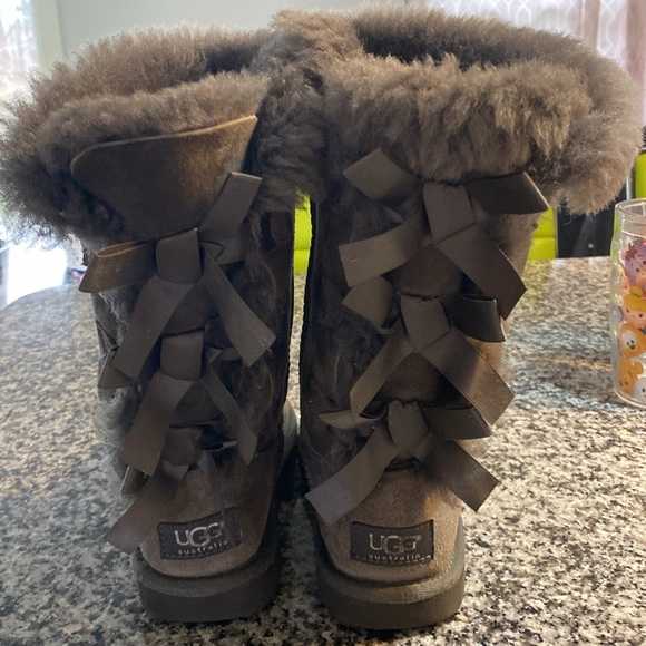 Ugg boots for girls size 13 - Picture 4 of 7
